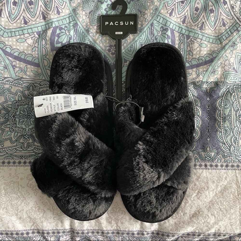 PacSun Slippers - Picture 4 of 4